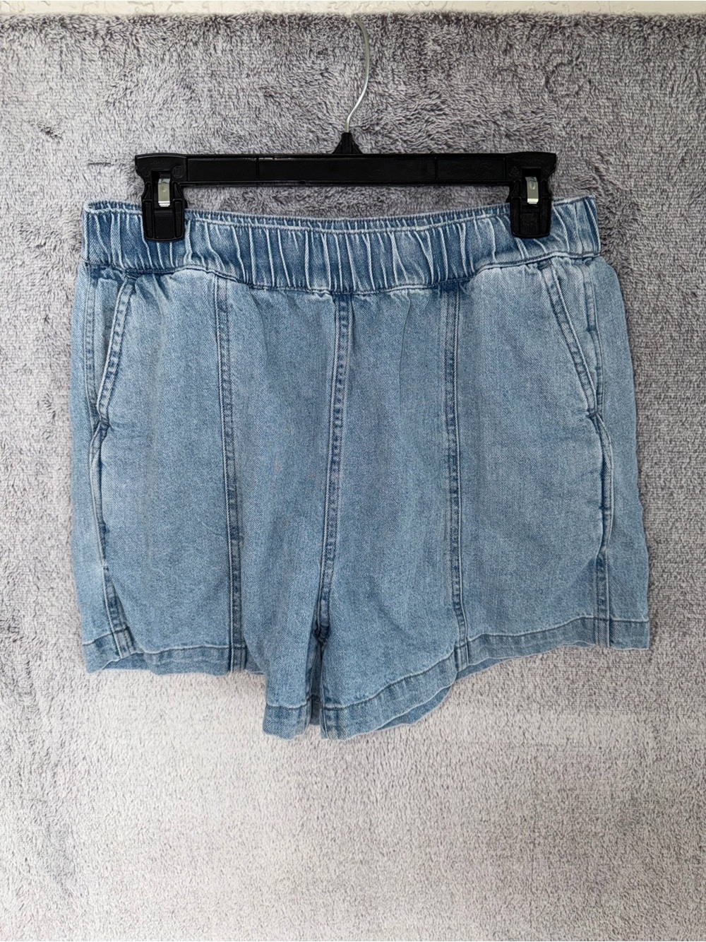 Light Blue Denim Women’s Pull-On Shorts